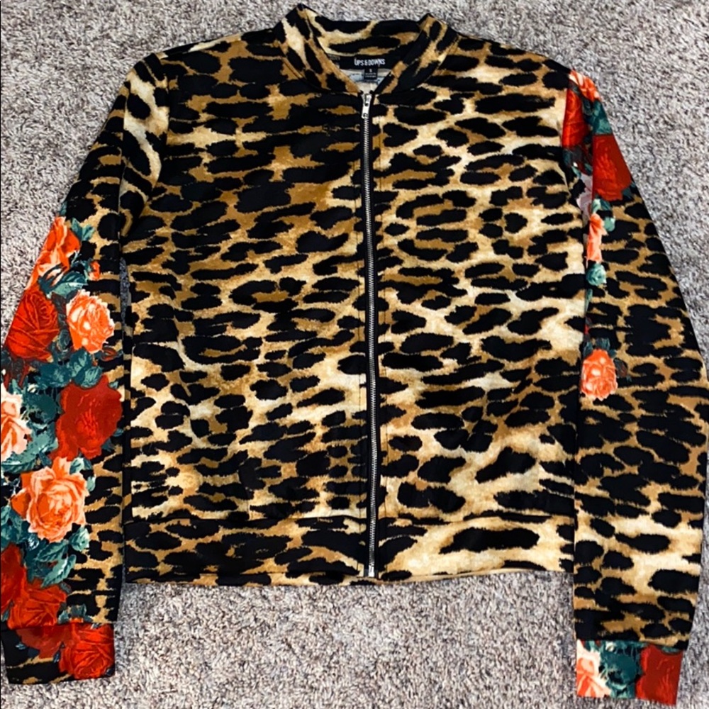 Tiger print blazer jacket. Size small